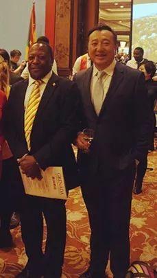 长城|42年前,中国首位在长城上喝可乐的男孩,如今过得怎样?