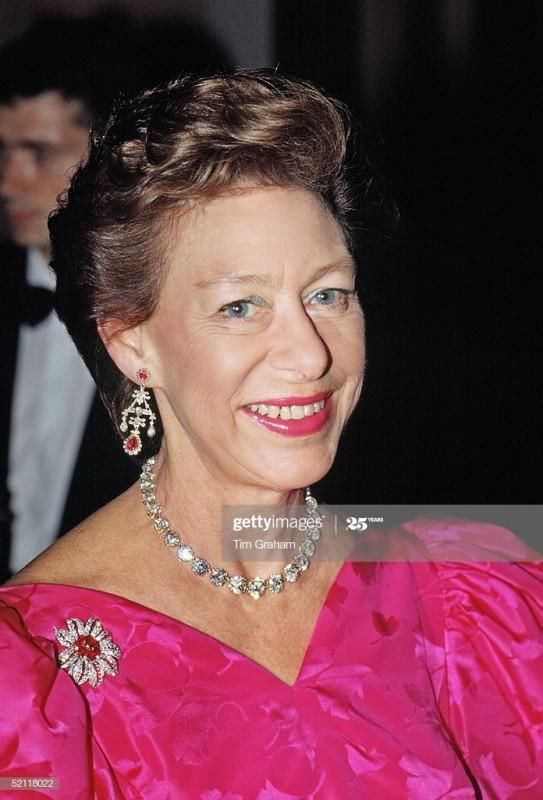 玛格丽特的那些红宝石首饰，此戒指被出售两次，是公主亲自设计的