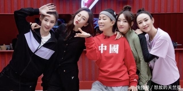 那英在“成团之夜”发文,肖战沈腾等众明星支持,果然是好人缘啊