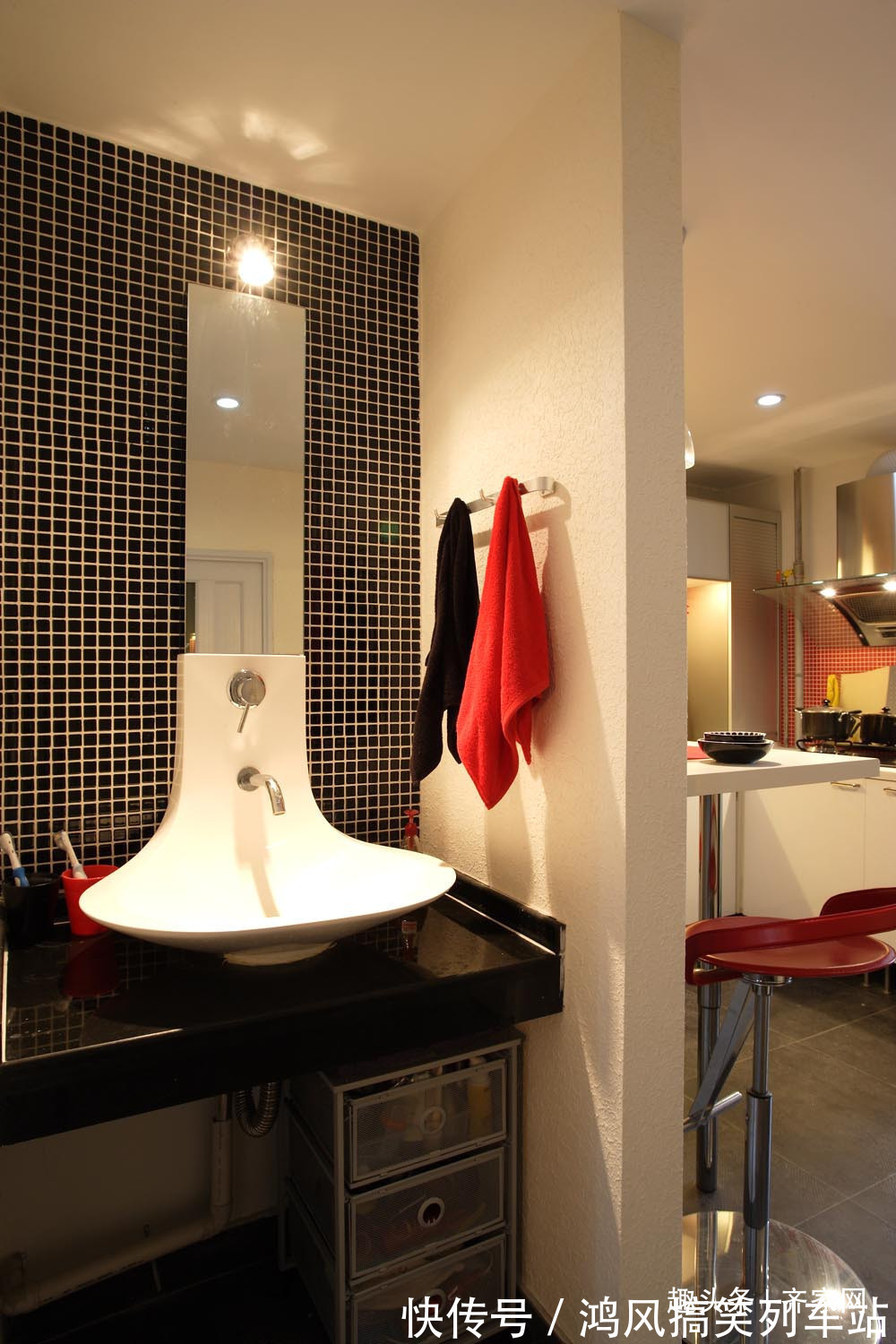 简约风|60平小户型简约风,两台电脑,两把高脚椅,适合情侣的小家!