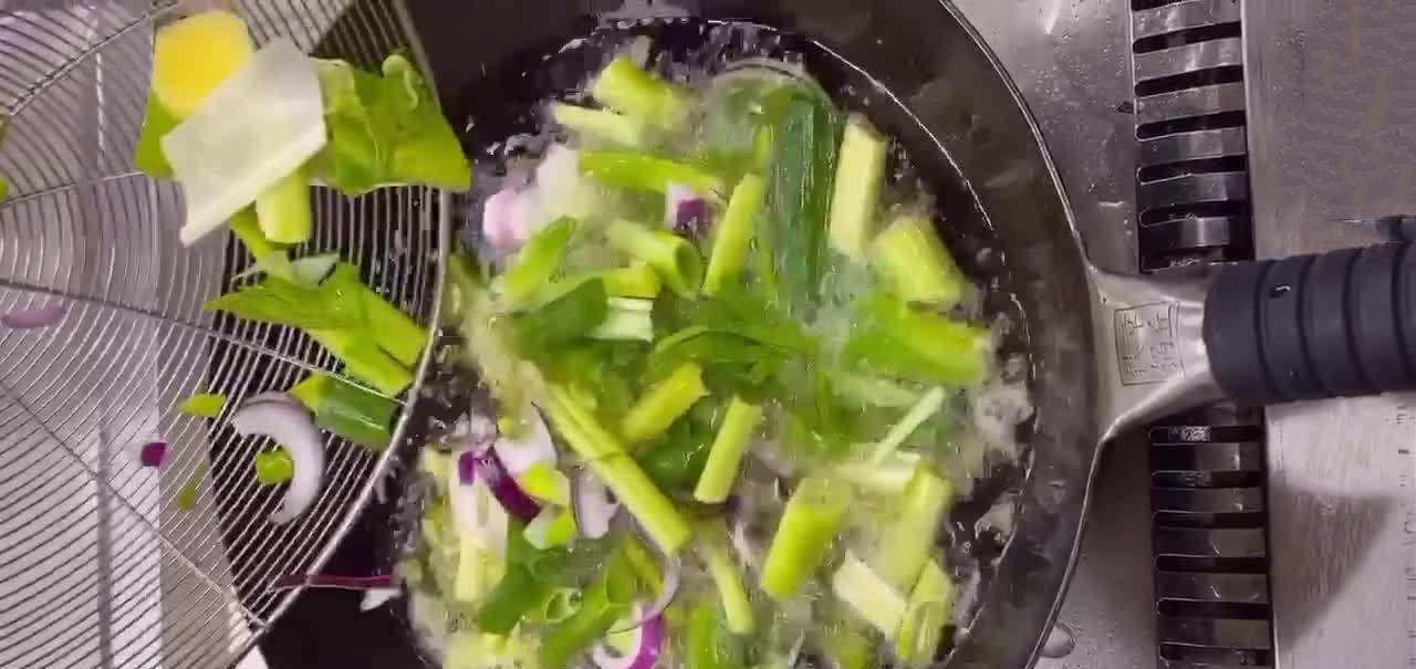 厨师教你做调料油，做法简单讲解详细，学会厨艺提升一个档次