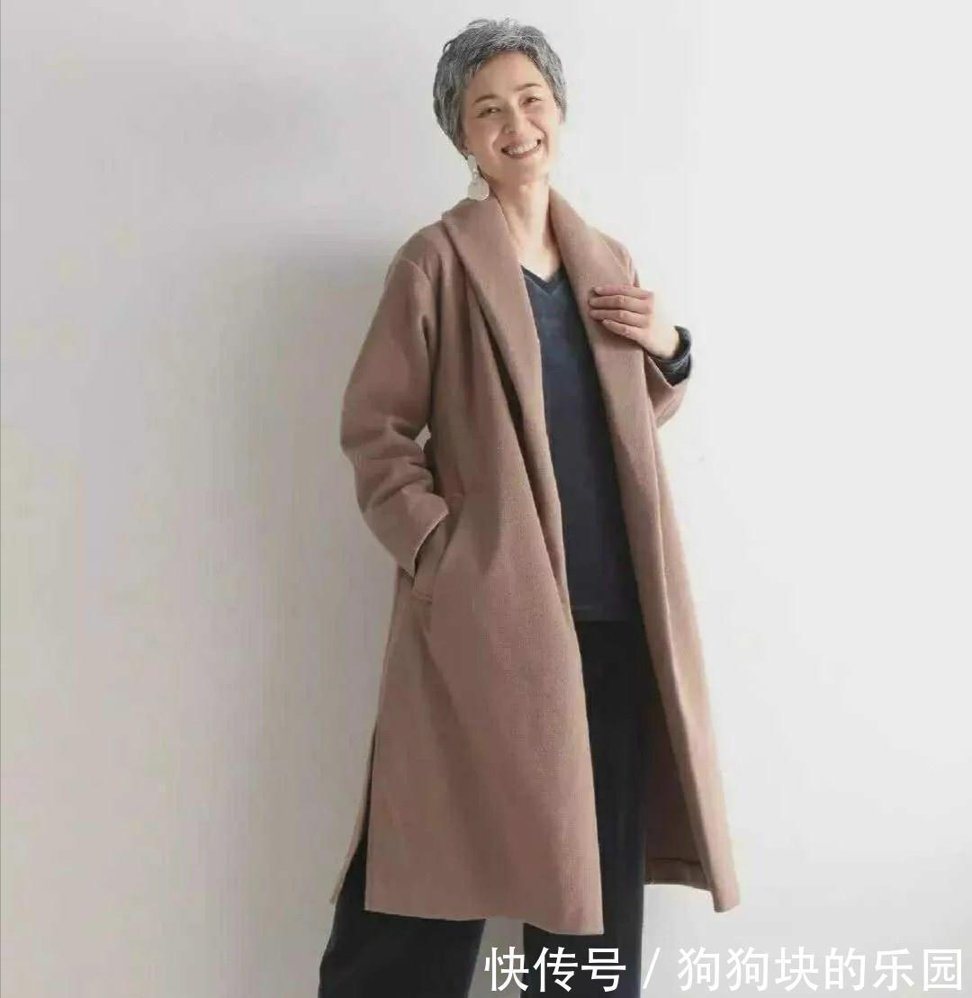 半身裙 满头白发不影响美丽，七八十岁奶奶精致的穿搭，时髦大气又显年轻
