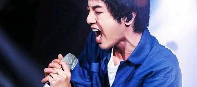 拋卻那些公式化的舞臺(tái)表現(xiàn)，華晨宇的真實(shí)唱功到底什么水平