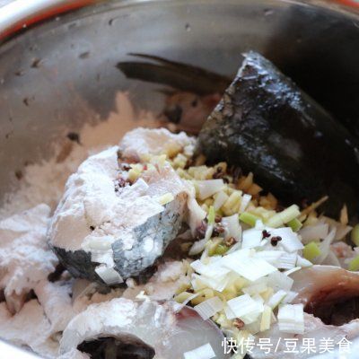 夏秋交替吃砂锅鱼，促进消化，让你拥有健康好气色