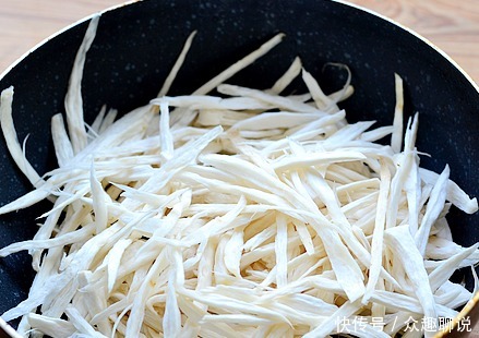 炒杏鲍菇总是不入味?学会这个杏鲍菇做法,口感鲜香吃着还入味