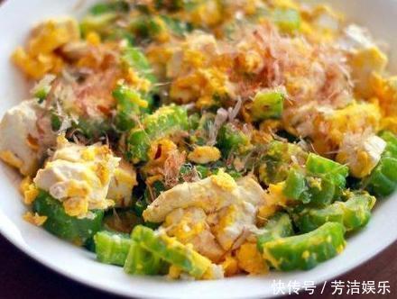  年夜饭菜谱：花椒双脆，豌豆尖煎蛋汤，醋香砂锅鸡，豆腐鸡蛋