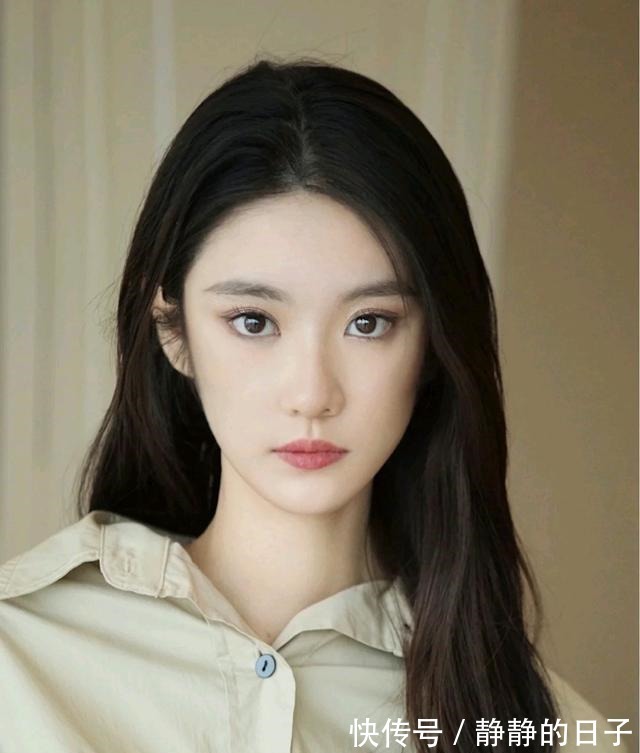 粉底 四大粉底液优缺点DW持妆易卡粉,兰蔻菁纯自然不假白,却太昂贵!
