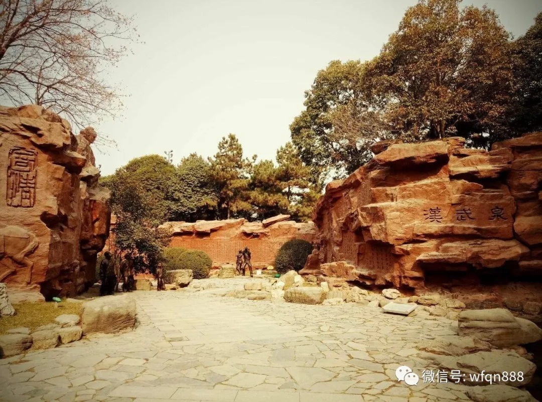 李煜&一首只写了一半的唐诗,诗人因不愿写完而落榜,短短20字惊艳世人