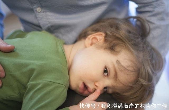 青春期|青春期还和奶奶睡,育儿师发现后很惊讶,直呼:对孩子影响太大了