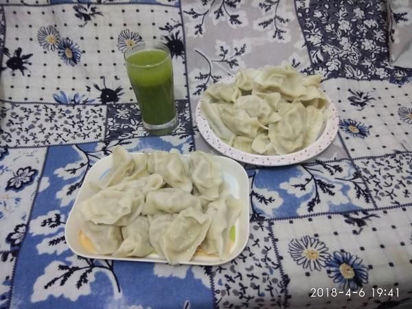 鲜嫩|煮饺子时，万万不可水开就下锅，多加这1步，饺子鲜嫩不破皮