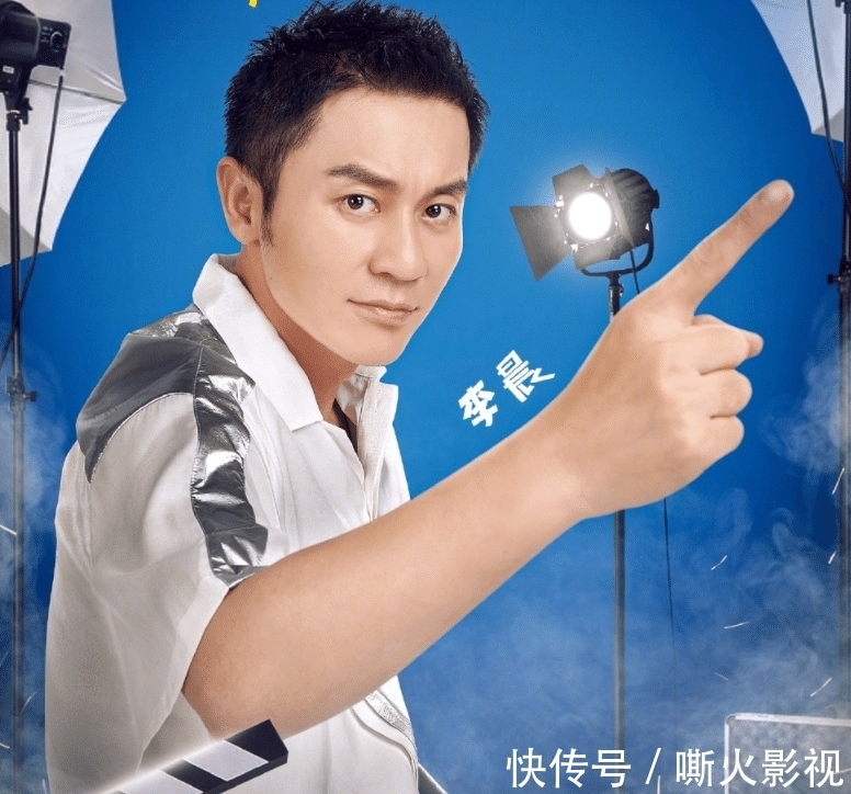 于洋|《跑男9》收官海报,全员都秀出“拳头”,唯独这两个人不一样