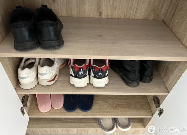 树杈|淘汰2种落地衣架后,终于收获实用次净衣架,现在家里真利落!