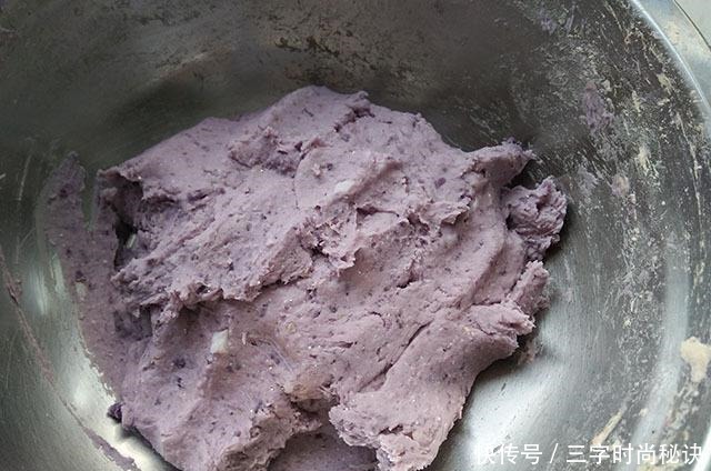 饺子别只会用面粉做，用它包一锅，吃着滑溜溜，一口一个停不下来