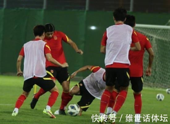 江苏苏宁|足协是否炒掉李铁?只要邀请便会执教,洋帅表态愿接手国足