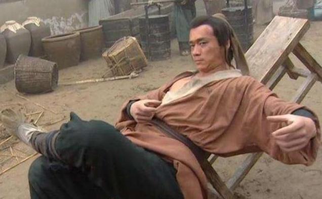 激情燃烧的岁月!因“武松”一炮而红却和王思懿因戏生情,今成人生赢家