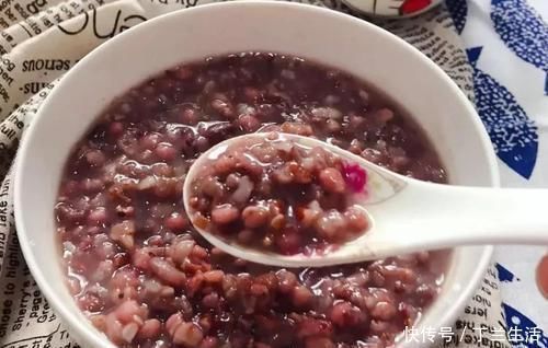 补血|贫血多吃这种米，含铁量是大米的3倍，补血又养颜，小脸红扑扑