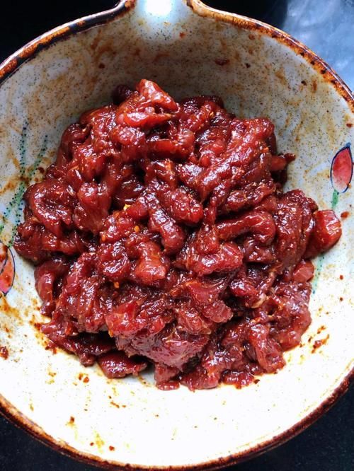 牛肉这样做，鲜香嫩滑爆下饭！上桌就抢光！