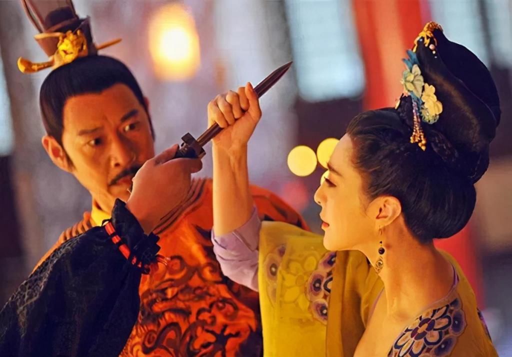 力排众议|武则天死后，李显为何会力排众议让武则天归陵？臣子为何不反对？