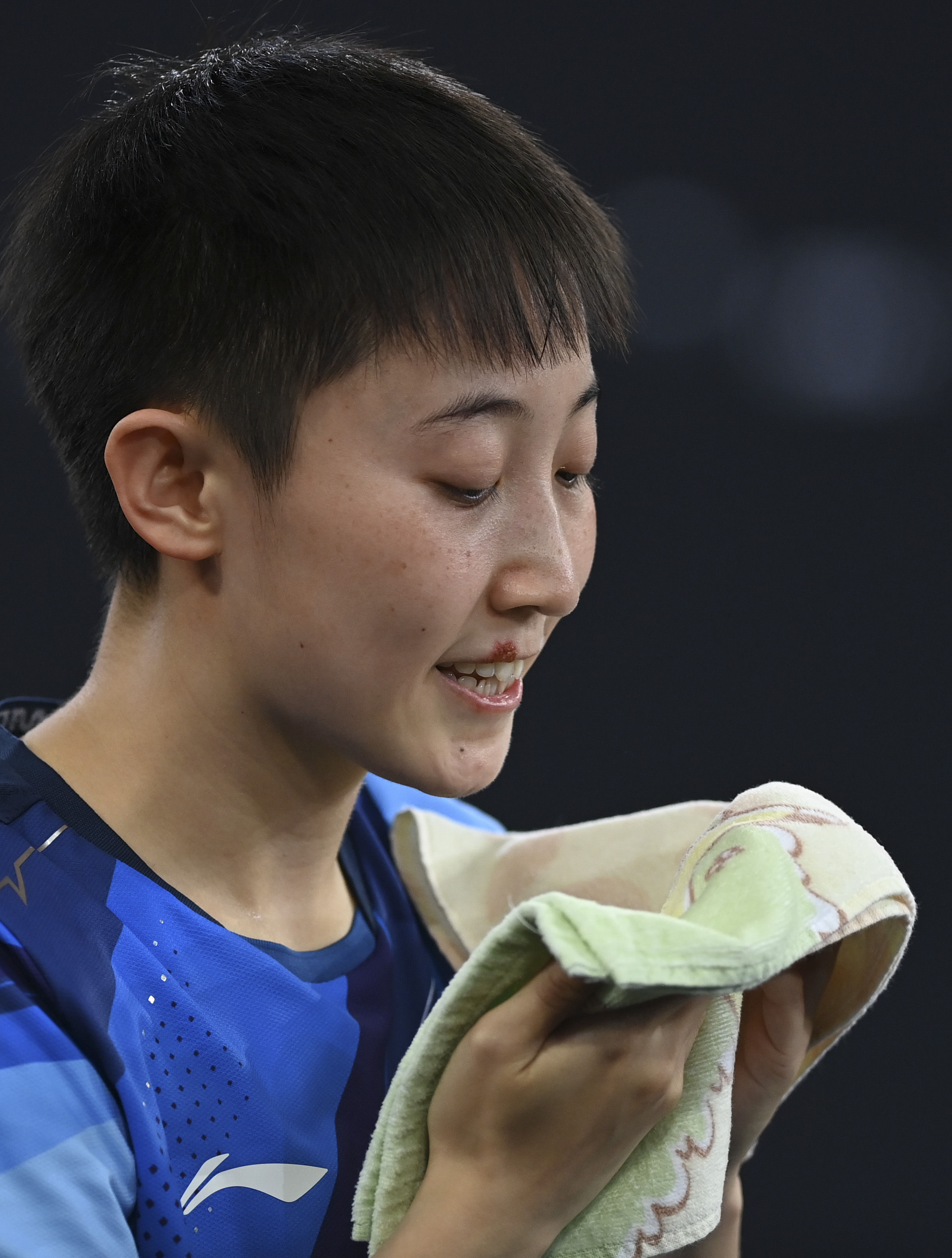 乒乓球——wtt多哈挑战赛:范思琦女单夺冠_易看资讯网