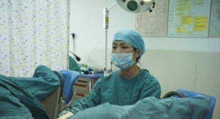 分娩|“谢谢我不喜欢喝牛奶”,产妇剖腹产闹笑话,护士忍不住笑出声