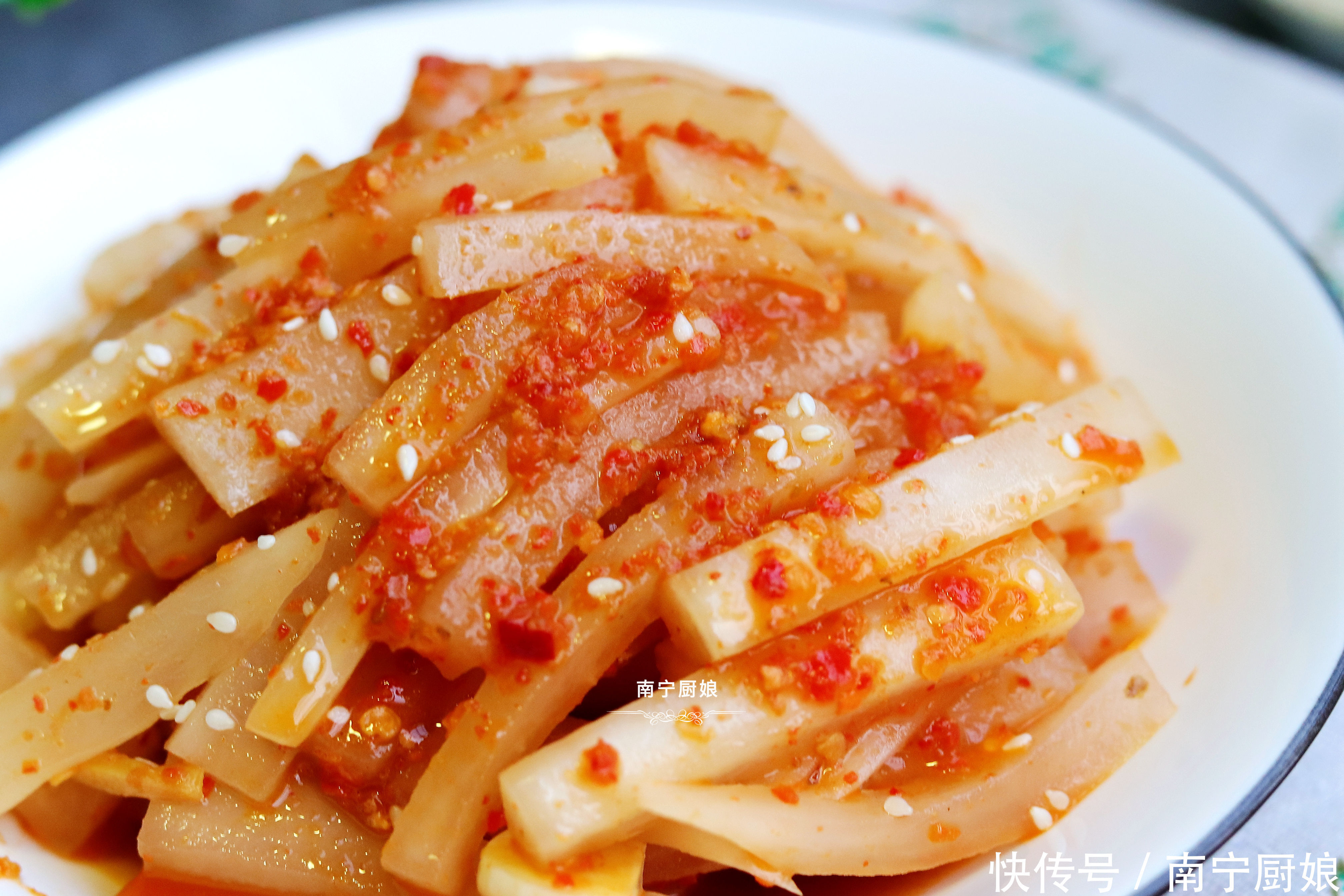 爽口|秋天我家最爱的白萝卜做法,爽口开胃,1块钱做一盘,送粥又下饭