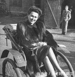 总工头&民国奇人张宗昌:娶白俄五姐妹陪侍,诗词堪称空前绝后