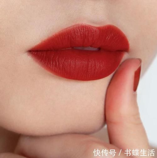 小姐姐|经常涂口红的mm，要注意这几点，不然颜值会越来越低哦