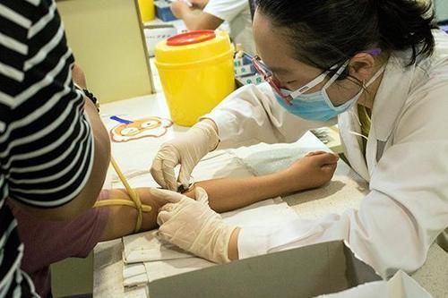 抵抗力|不容易得癌的人,身上会存在什么样的优势?满足的人,应该庆幸