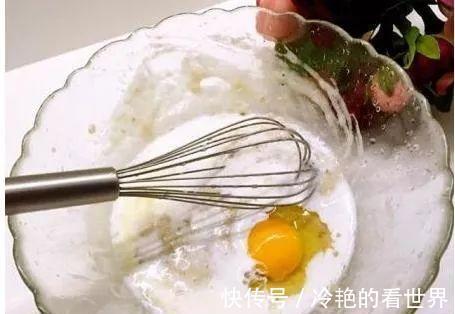 教你自制香蕉饼，一根香蕉，一颗鸡蛋，太好吃了，大人小孩都喜欢