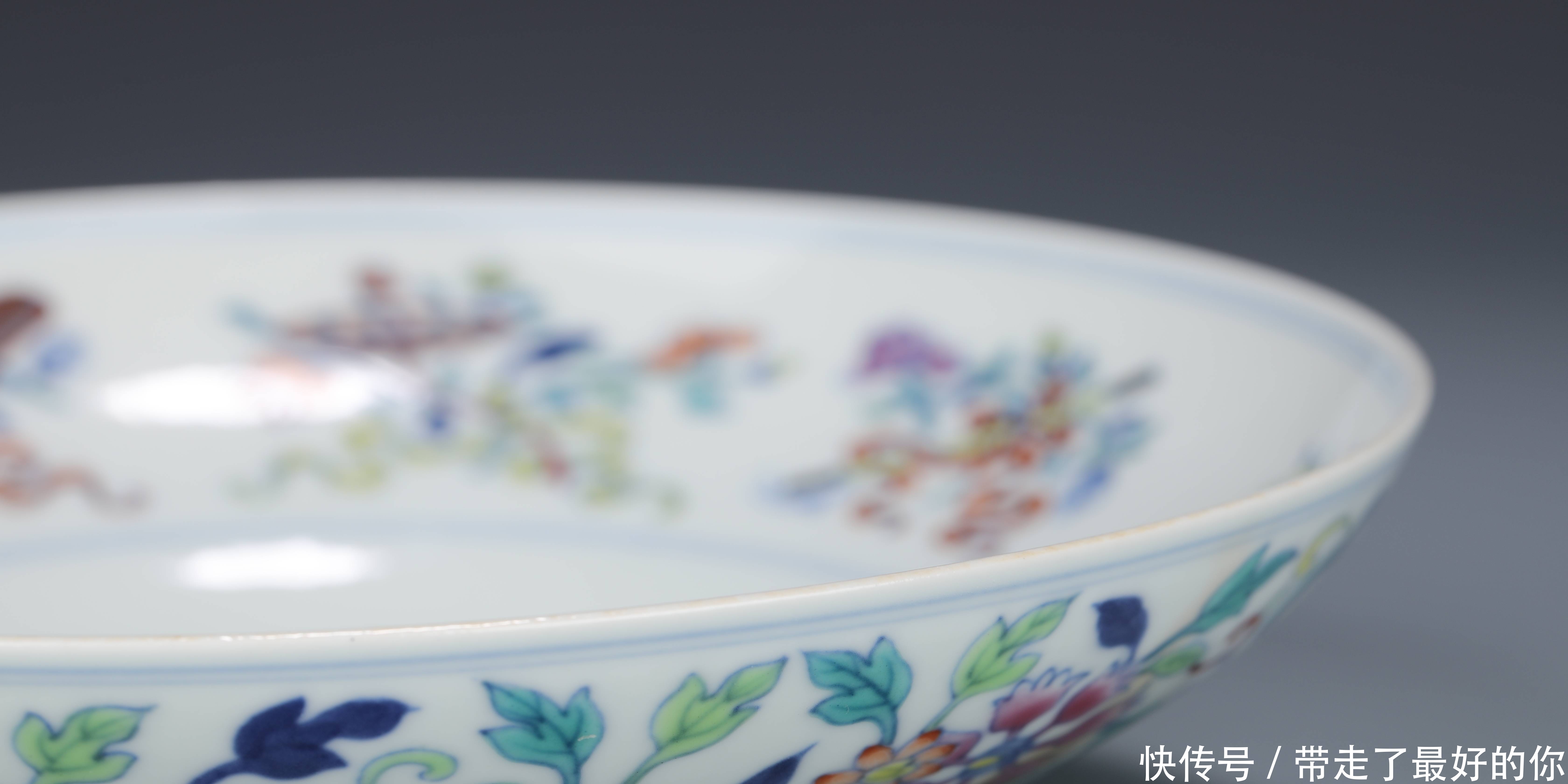 斗彩缠枝|官窑《大清乾隆年制》乾隆 斗彩缠枝花卉暗八仙纹折腰盘