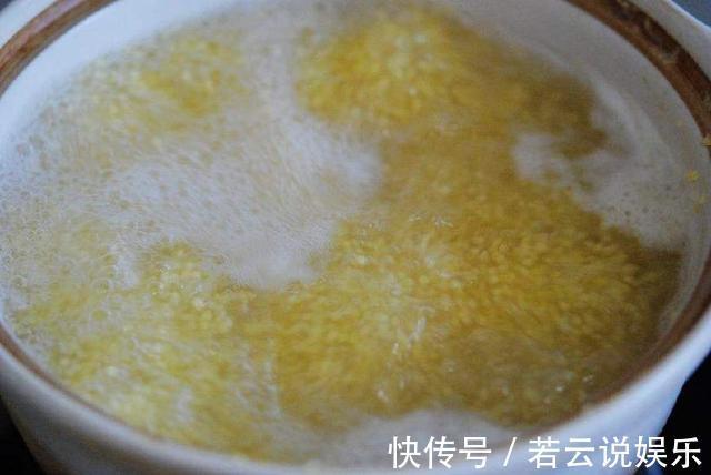 小米粥|煮小米粥时,很多人忘记了“这一步”,难怪煮出来不黏稠