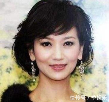 女士 适合40岁中年女人发型，中年圆脸女人发型图片