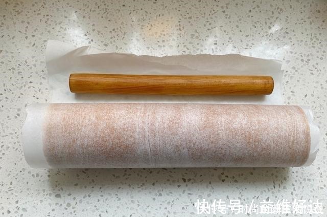 开裂|自制香浓的可可蛋糕卷，做法简单又方便，怎么卷都不开裂