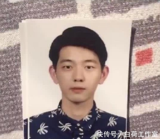 奇闻|奇闻:男子晒自己初中到大学毕业的照片,变化惊人:成功逆袭男神