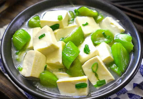 丝瓜和此物一起炖,等于天然“补钙王”,补钙质,肌肤更细腻