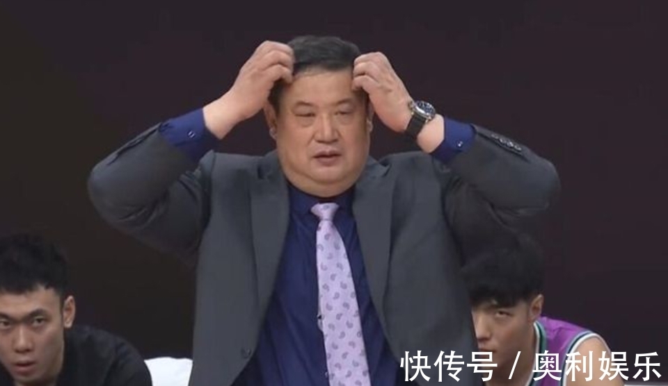 主教练|CBA第二阶段三位教练有望下课：山东双雄主教练在列，洋名帅难逃