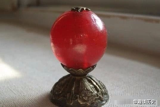 清代|清代官员帽子那颗“珠子”,到底有多值钱说出来你别不信