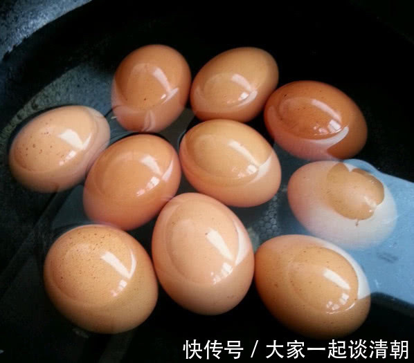 金针菇炒鸡蛋|炒鸡蛋的时放一物进去吃,胆固醇低了,肝脏也好了,你们爱吃吗