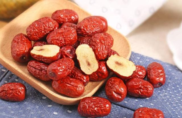 姚主任|中医红枣是个宝,吃对时间更有效!红枣什么时候吃最好,知道吗