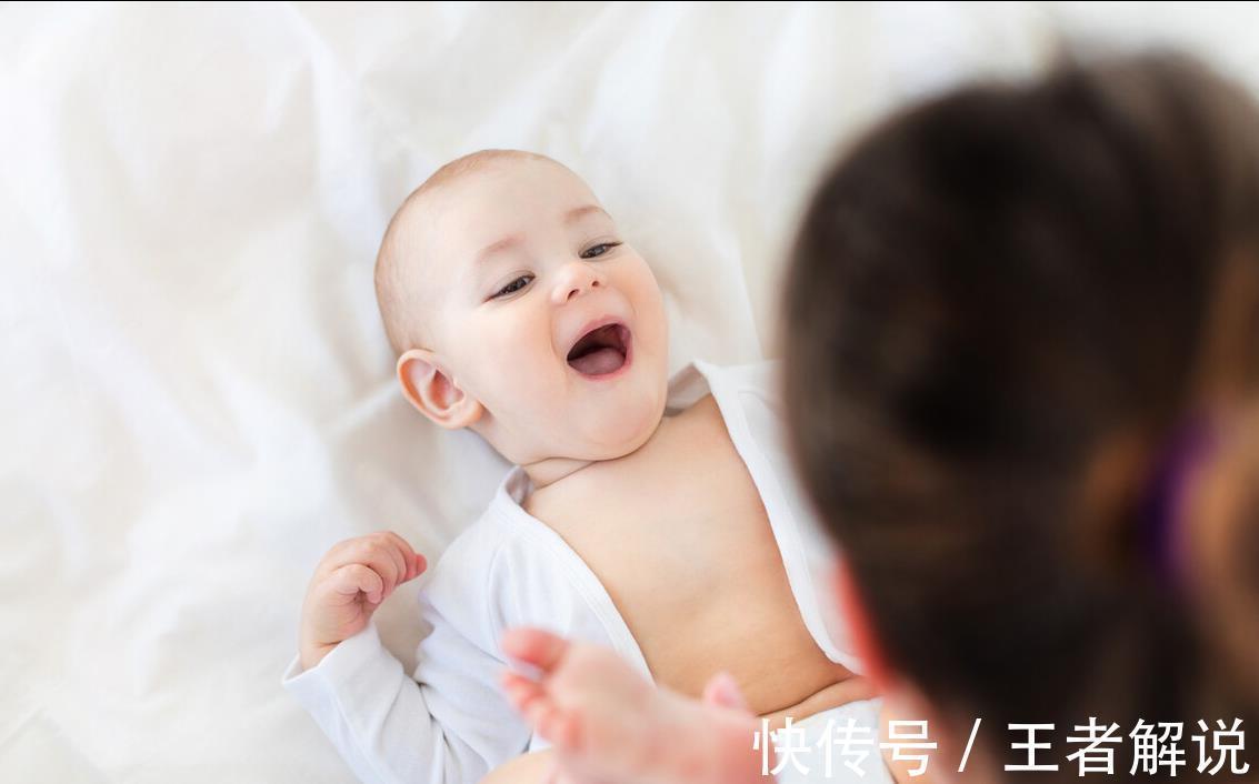 母乳喂养|全母乳喂养,如何判断宝宝是否吃饱了?育婴师:4大关键点要记牢