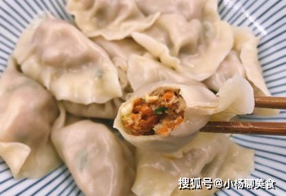 优质蛋白|做萝卜馅饺子，别直接焯水！学会这一招，饺子香浓好吃不出水