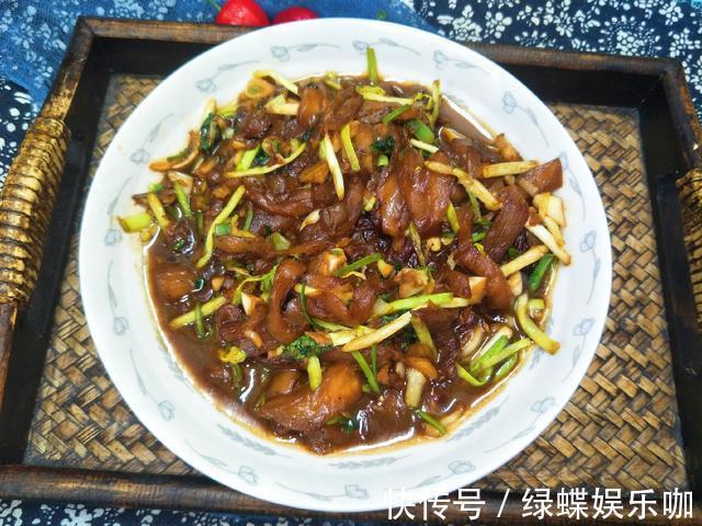 大厨|炒茄子，不管圆茄子还是长茄子，按照大厨的方法，茄子香软不发黑