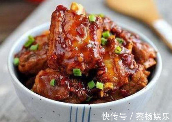 豆腐块|美食推荐:蒜蓉辣酱烧排骨,香菇烧豆腐,辣椒烧豆腐,老妈鲫鱼