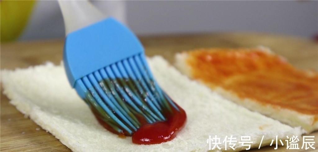 吐司片|5分钟的快手美食,2块钱做一大盘,女人吃了润肤还养颜