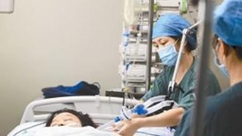 林殊|产妇分娩后大出血,因满身“纹身”医生束手无策找不到救命通道