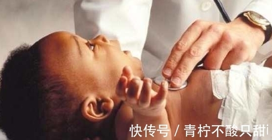 新生儿|宝宝出生三天无法睁开眼睛,医生检查后,怒斥家人无知!