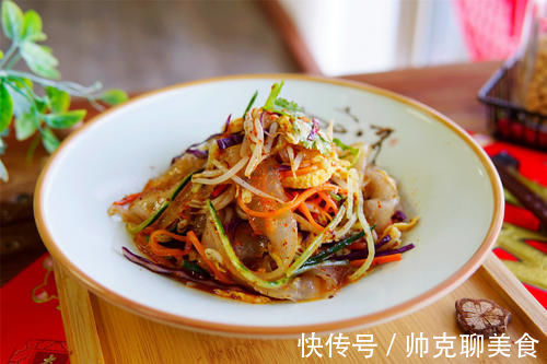 拉皮|年夜饭加盘“五福临门”，清爽的凉拌菜更受欢迎，寓意福气满满
