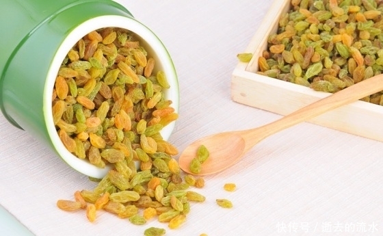 补气血|女人每天用它当零食嚼几颗，补气血，养肝排毒，保养子宫，抗衰老