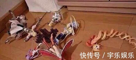 学习成绩|孩子损坏手办,家长扔下200,受害者做法亮了,看熊孩子哭放心了