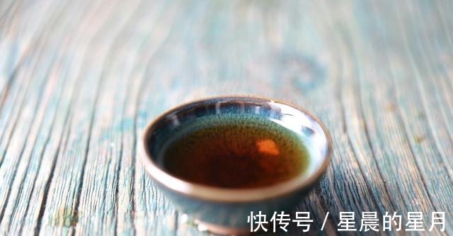 蒸螃蟹|蒸螃蟹,冷水上锅还是开水上锅,十人九个错,难怪蟹黄外流腥味重!